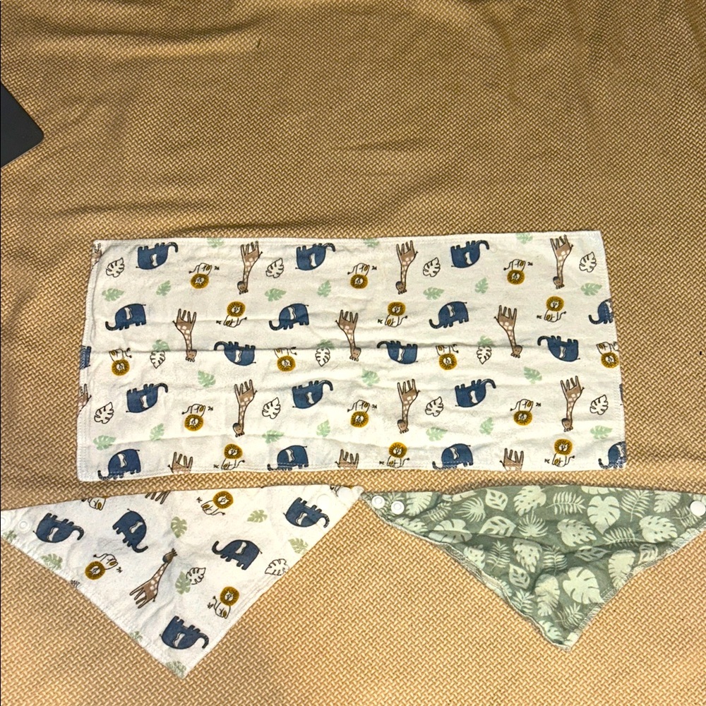 Kids Animal Print Bandana Bib Set
